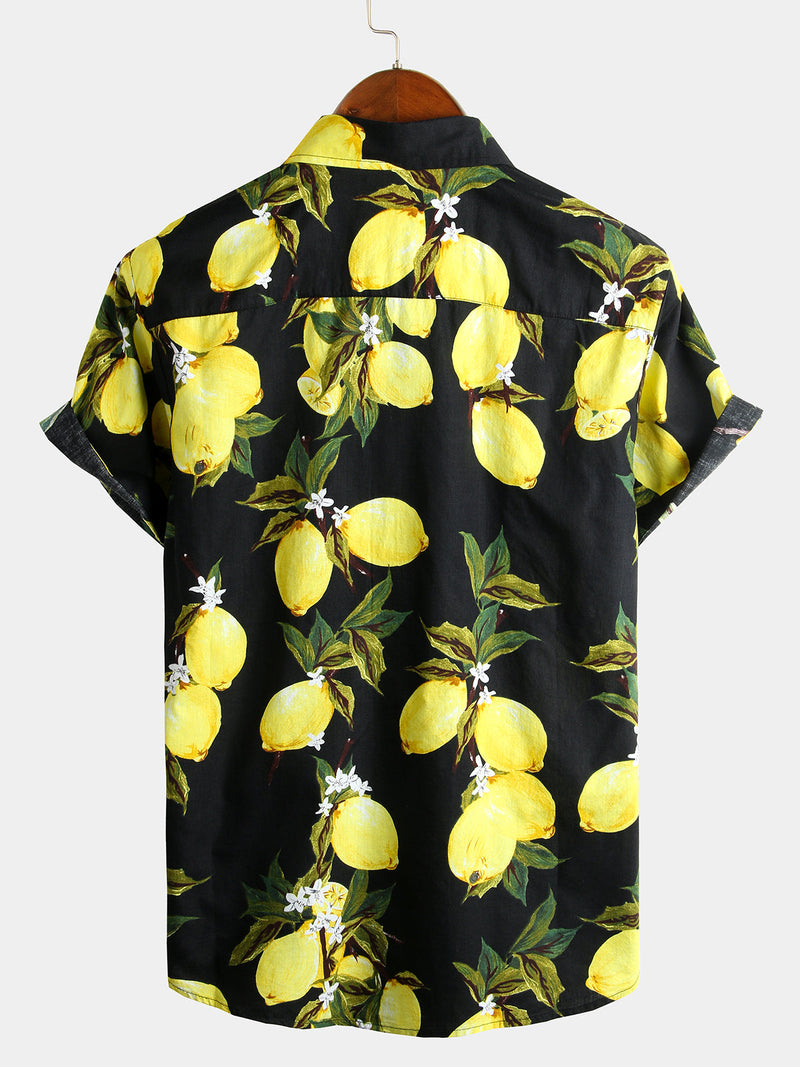 Camisa de hombre hawaiana de manga corta con estampado de limones amarillos tropicales