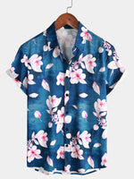 Camisa de resort de verano de manga corta en azul marino con estampado floral y solapa para hombres ideal para ocasiones casuales