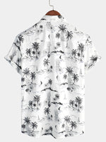 Camisa hawaiana de manga corta blanca con estampado de palmeras y piña tropical para hombre