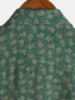 Camisa de manga corta con bolsillo verde y estampado geométrico retro para hombre