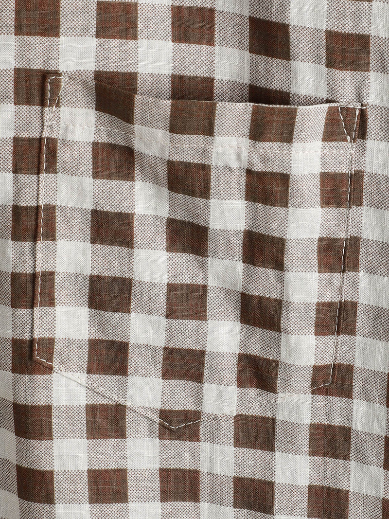 Camisa de manga corta de algodón con bolsillo y estampado de cuadros marrones para hombre