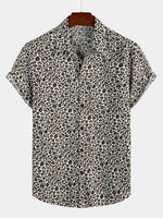 Camisa de manga corta con estampado de leopardo para hombres estilo rockero ideal para un look atrevido