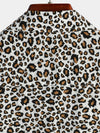 Camisa de manga corta con estampado de leopardo para hombres estilo rockero ideal para un look atrevido