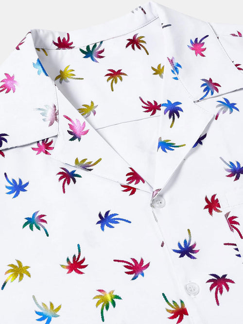 Camisa de manga corta con cuello cubano y estampado tropical colorido para hombre
